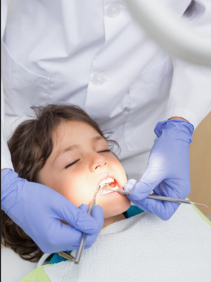 When Should Parents Visit a Pediatric Dentist for Their Child?
